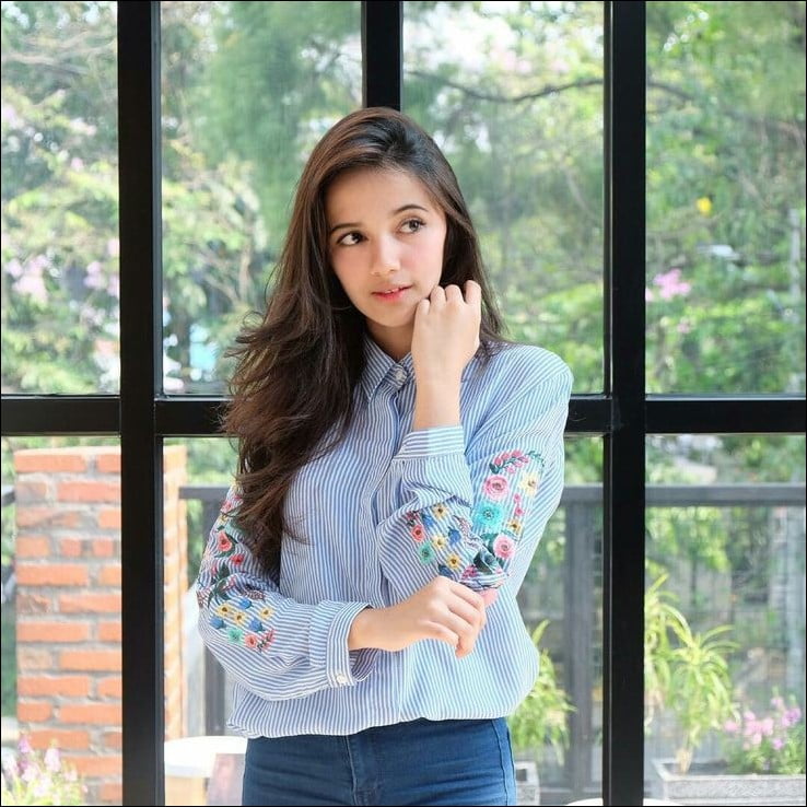 cute-girl-pic cute-girl-pic