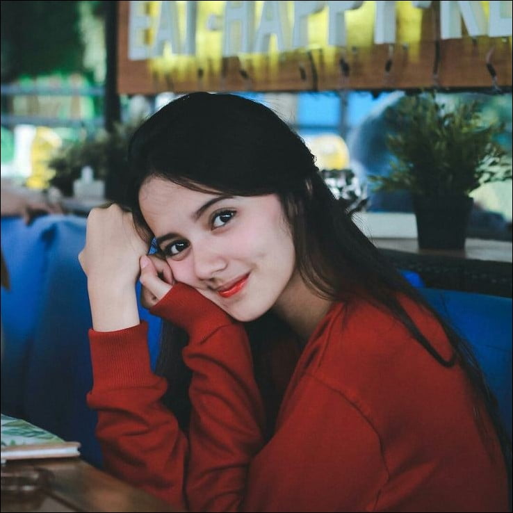 cute-girl-pic cute-girl-pic