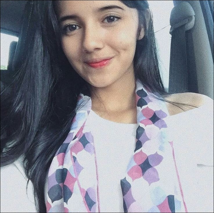 cute-girl-pic cute-girl-pic