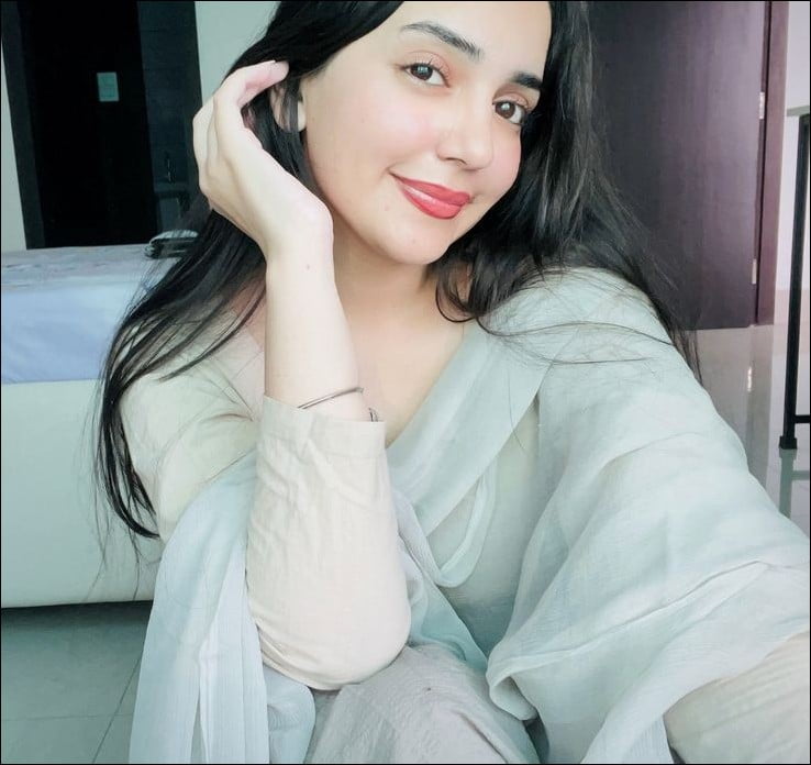 cute-girl-pic cute-girl-pic