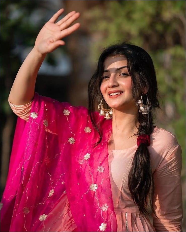 cute-girl-pic cute-girl-pic