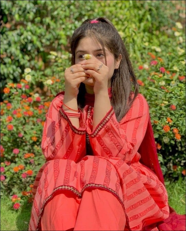 cute-girl-pic cute-girl-pic